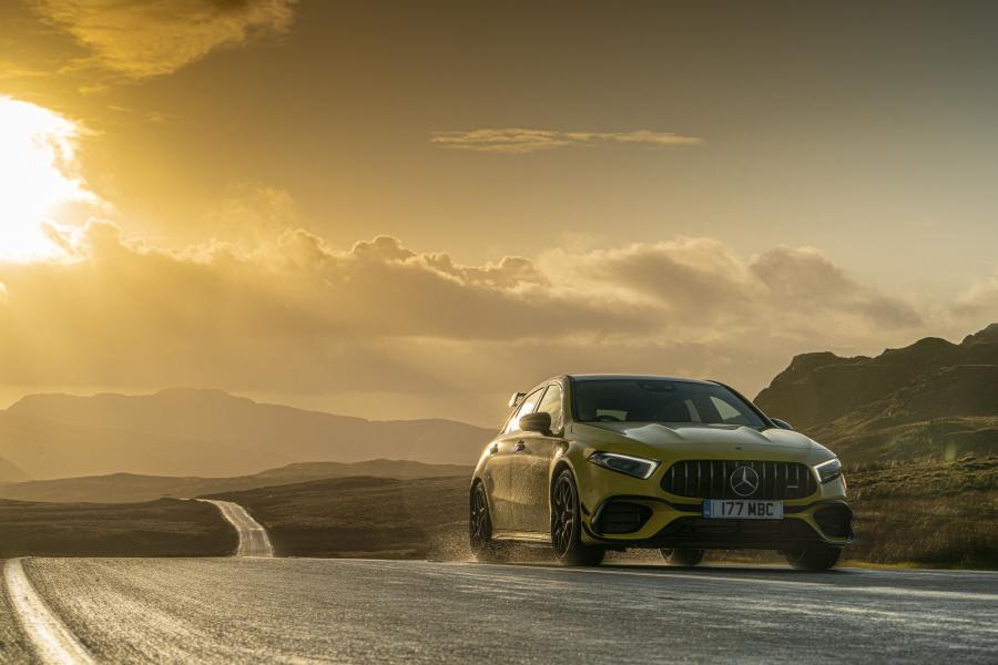  Mercedes-AMG A45 S 4Matic+ Aerodynamic Package (W177) 2019 года  (UK) (фото 6 из 68)